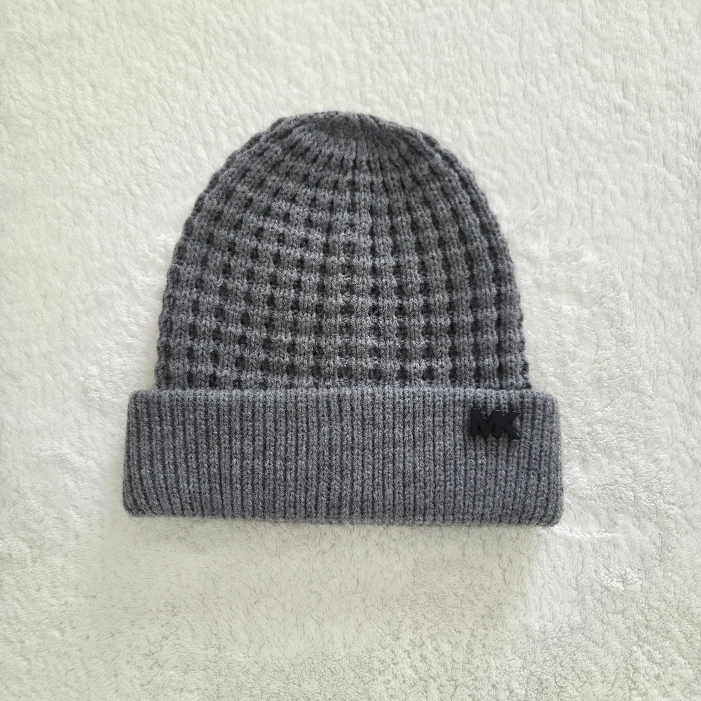 New!!! Michael Kors Gray Knit Beanie Women's Hat